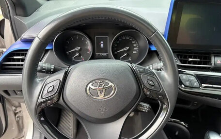 Toyota C-HR I рестайлинг, 2021 год, 1 610 000 рублей, 10 фотография