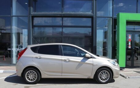 Hyundai Solaris II рестайлинг, 2011 год, 619 000 рублей, 6 фотография