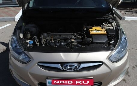 Hyundai Solaris II рестайлинг, 2011 год, 619 000 рублей, 10 фотография