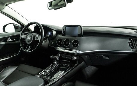 KIA Stinger I, 2019 год, 2 349 700 рублей, 9 фотография