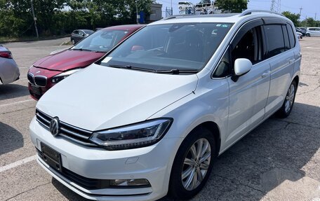 Volkswagen Touran III, 2016 год, 1 388 000 рублей, 3 фотография