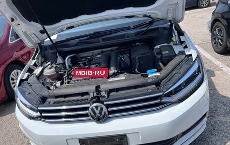 Volkswagen Touran III, 2016 год, 1 388 000 рублей, 2 фотография