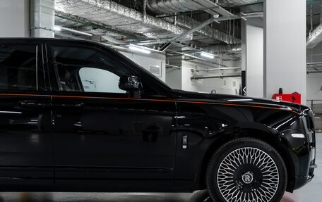 Rolls-Royce Cullinan, 2019 год, 36 350 000 рублей, 7 фотография