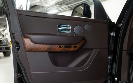 Rolls-Royce Cullinan, 2019 год, 36 350 000 рублей, 15 фотография