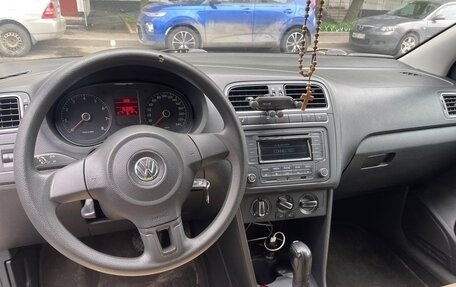 Volkswagen Polo VI (EU Market), 2011 год, 750 000 рублей, 5 фотография