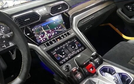 Lamborghini Urus I, 2024 год, 39 600 000 рублей, 8 фотография