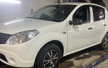 Renault Sandero I, 2013 год, 505 000 рублей, 1 фотография