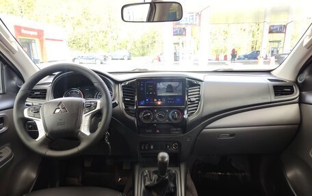 Mitsubishi L200 IV рестайлинг, 2018 год, 2 090 000 рублей, 5 фотография