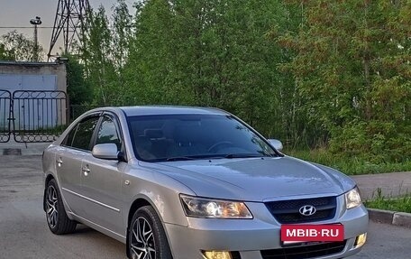 Hyundai Sonata VI, 2005 год, 940 000 рублей, 1 фотография