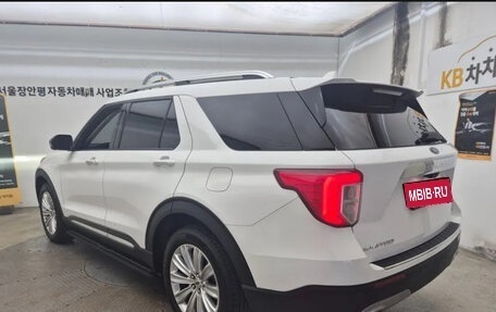 Ford Explorer VI, 2021 год, 2 410 000 рублей, 2 фотография