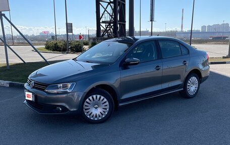 Volkswagen Jetta VI, 2011 год, 894 000 рублей, 3 фотография