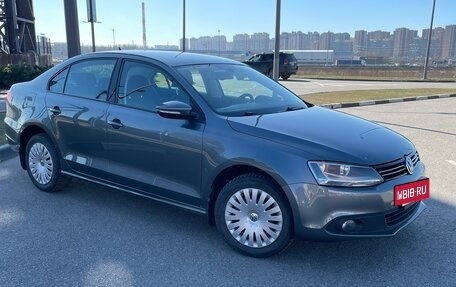 Volkswagen Jetta VI, 2011 год, 894 000 рублей, 6 фотография