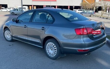 Volkswagen Jetta VI, 2011 год, 894 000 рублей, 8 фотография