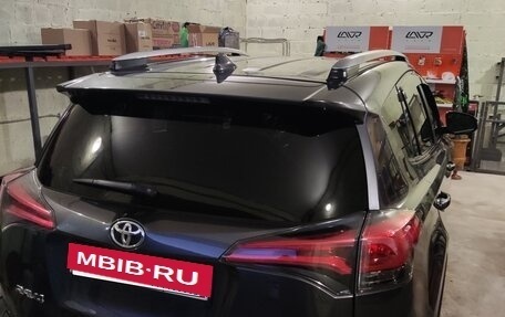 Toyota RAV4, 2017 год, 2 400 000 рублей, 4 фотография