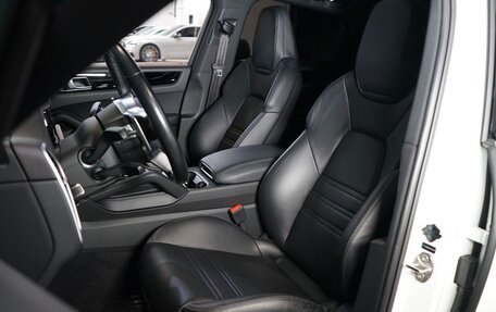 Porsche Cayenne III, 2022 год, 8 990 000 рублей, 11 фотография