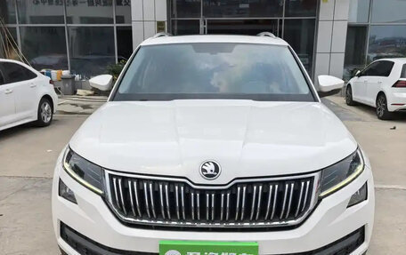 Skoda Kodiaq I, 2021 год, 1 930 000 рублей, 2 фотография