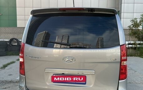 Hyundai Grand Starex Grand Starex I рестайлинг 2, 2016 год, 2 900 000 рублей, 12 фотография