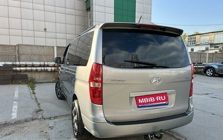 Hyundai Grand Starex Grand Starex I рестайлинг 2, 2016 год, 2 900 000 рублей, 11 фотография