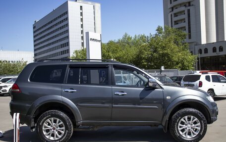 Mitsubishi Pajero Sport II рестайлинг, 2014 год, 1 725 000 рублей, 4 фотография