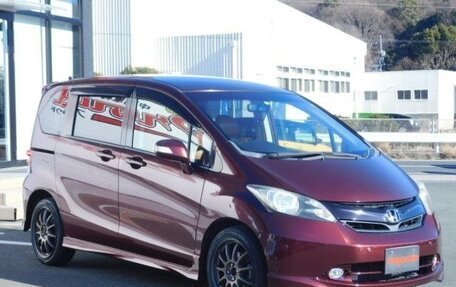 Honda Freed I, 2011 год, 900 000 рублей, 2 фотография