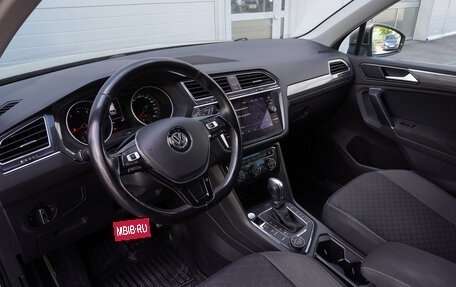 Volkswagen Tiguan II, 2018 год, 2 195 000 рублей, 10 фотография