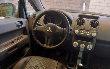 Mitsubishi Colt VI рестайлинг, 2006 год, 190 000 рублей, 3 фотография