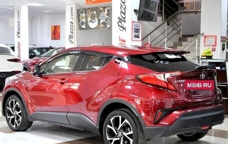 Toyota C-HR I рестайлинг, 2017 год, 1 399 000 рублей, 6 фотография