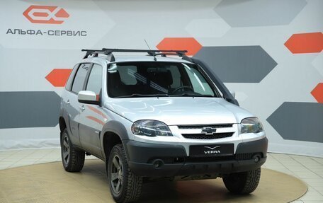 Chevrolet Niva I рестайлинг, 2018 год, 850 000 рублей, 3 фотография