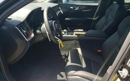 Volvo S60 III, 2023 год, 4 500 000 рублей, 3 фотография