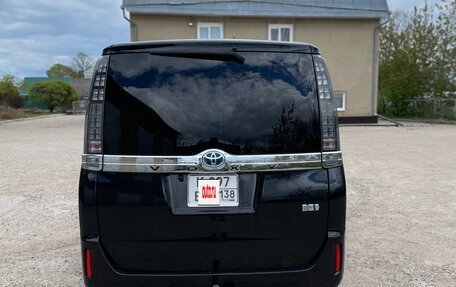 Toyota Voxy III, 2015 год, 2 000 050 рублей, 3 фотография