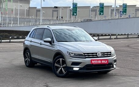 Volkswagen Tiguan II, 2018 год, 3 200 000 рублей, 3 фотография