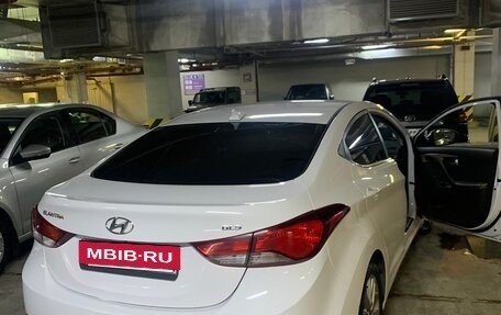 Hyundai Elantra V, 2015 год, 1 299 999 рублей, 3 фотография