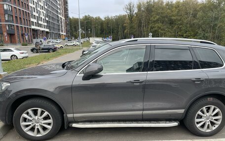 Volkswagen Touareg III, 2011 год, 2 000 000 рублей, 2 фотография