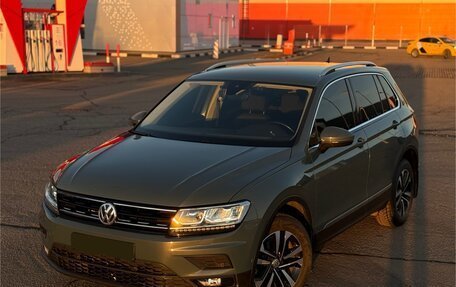 Volkswagen Tiguan II, 2019 год, 2 100 000 рублей, 3 фотография