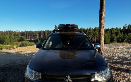 Mitsubishi Outlander III рестайлинг 3, 2014 год, 1 490 000 рублей, 9 фотография