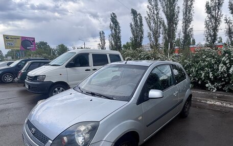 Ford Fiesta, 2006 год, 320 000 рублей, 2 фотография