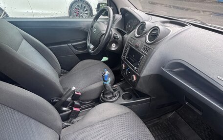 Ford Fiesta, 2006 год, 320 000 рублей, 6 фотография