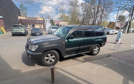 Toyota Land Cruiser 100 рестайлинг 2, 1999 год, 900 000 рублей, 2 фотография