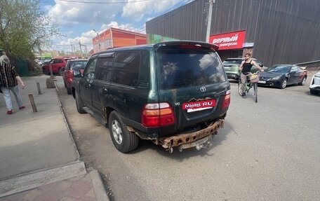 Toyota Land Cruiser 100 рестайлинг 2, 1999 год, 900 000 рублей, 3 фотография