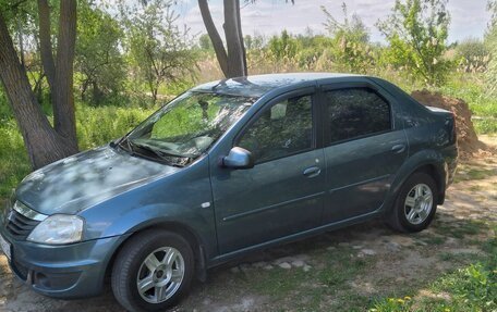 Renault Logan I, 2013 год, 700 000 рублей, 3 фотография