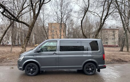 Volkswagen Multivan T6 рестайлинг, 2019 год, 5 300 000 рублей, 4 фотография