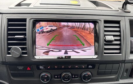 Volkswagen Multivan T6 рестайлинг, 2019 год, 5 300 000 рублей, 11 фотография