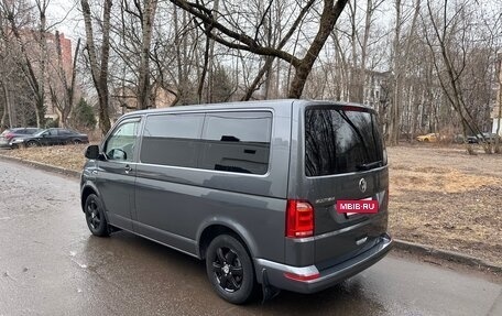 Volkswagen Multivan T6 рестайлинг, 2019 год, 5 300 000 рублей, 7 фотография