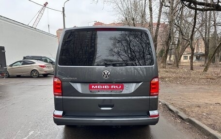 Volkswagen Multivan T6 рестайлинг, 2019 год, 5 300 000 рублей, 6 фотография