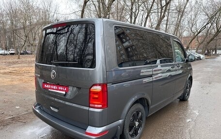 Volkswagen Multivan T6 рестайлинг, 2019 год, 5 300 000 рублей, 5 фотография