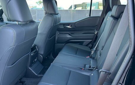 Toyota Land Cruiser Prado, 2024 год, 8 990 000 рублей, 7 фотография