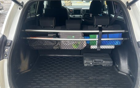 Toyota RAV4, 2018 год, 2 750 000 рублей, 7 фотография
