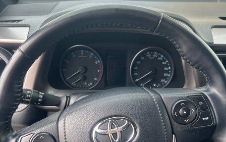 Toyota RAV4, 2018 год, 2 750 000 рублей, 9 фотография