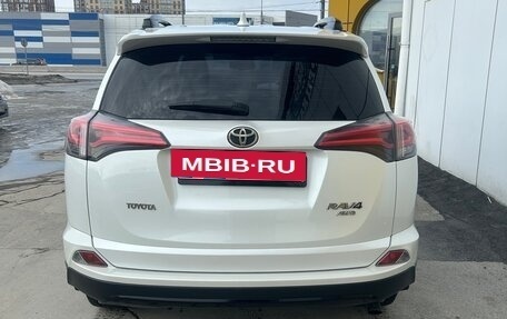 Toyota RAV4, 2018 год, 2 750 000 рублей, 5 фотография