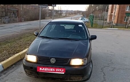 Volkswagen Polo III рестайлинг, 1997 год, 149 000 рублей, 2 фотография